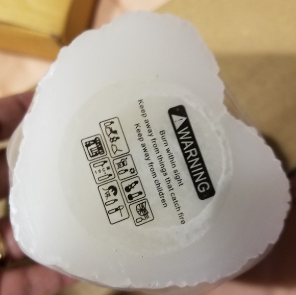 LED Rose Candle, Headband & Keychain Bundle - Picture 6 of 11